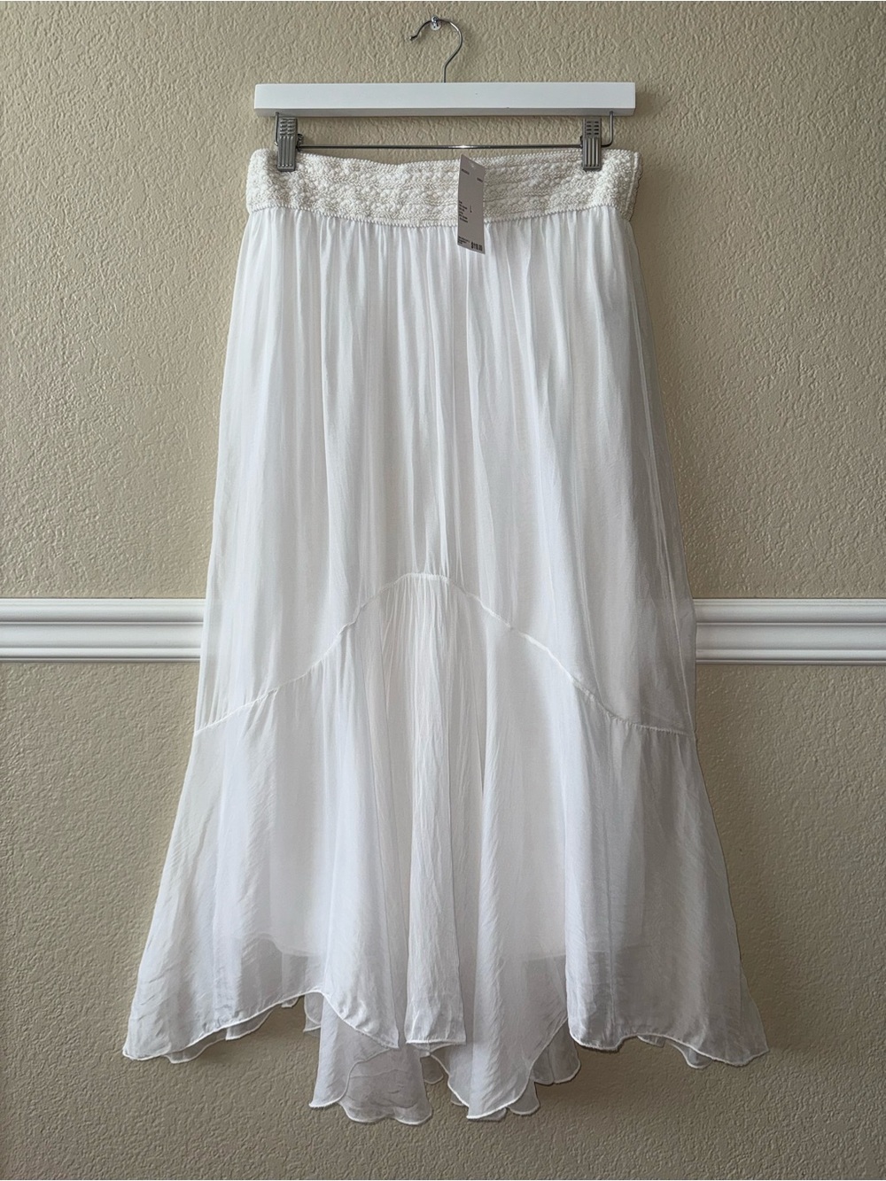 NEW $118 Silk Blend White Asymmetrical Fairy Lightweight Flowy Skirt Large